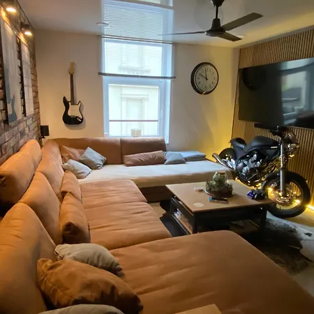 Design Loft - Parkplatz, Wlan, Netflix, Ps4, Heimkino شقة هيرفورد